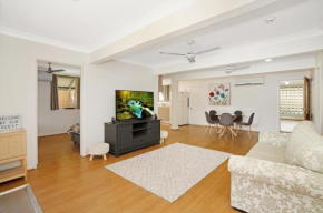 Eleven on Henry Holiday Guest Suite, Townsville